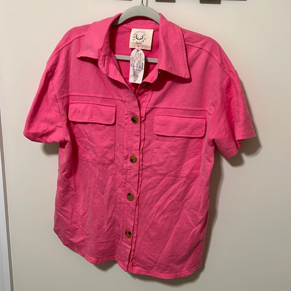 Fantastic Fawn Women’s Button-Down Cotton Shirt / Size M / Brand NWT / Pink
